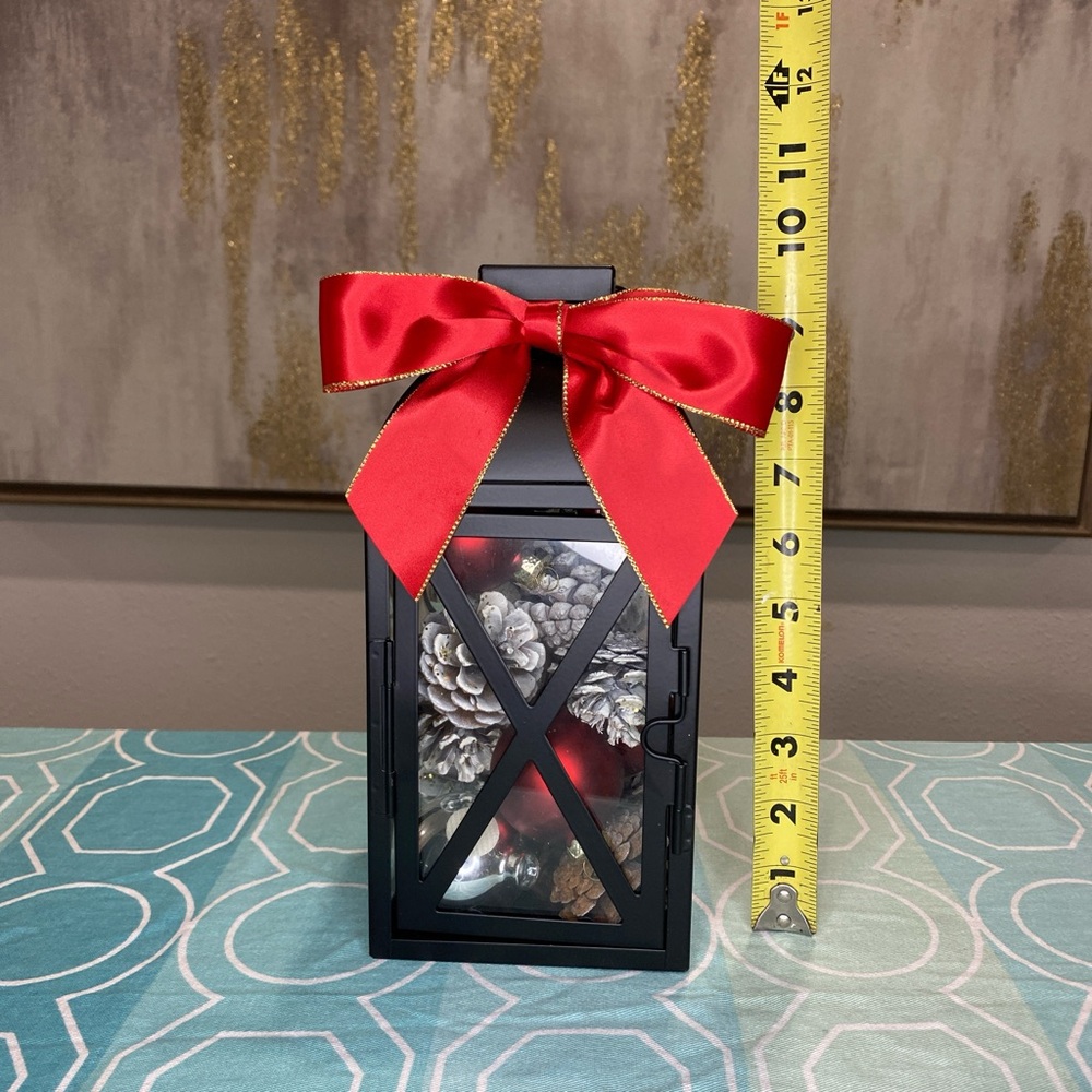 Black Lantern with Red Bow and Pinecone Decor ⭐️ - Picture 2 of 4